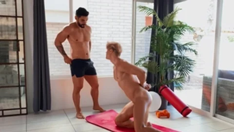 Drill My Hole: Coach ALAM WERNIK having fun with Arad Winwin