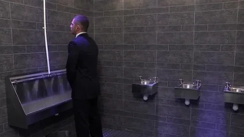 menatplay: Cubicle Fingering by Security Guard