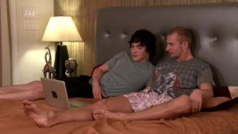 Screen Competition - Josh Bensan, Randall O'Reilly pooper poke