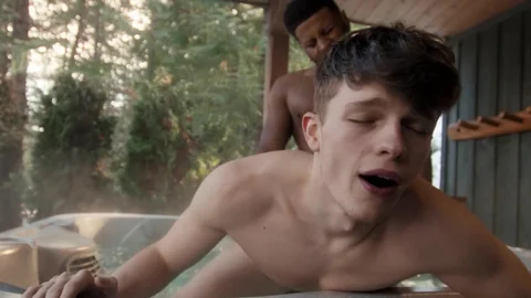 MEN: Gay Braxton Cruz handjob outdoors