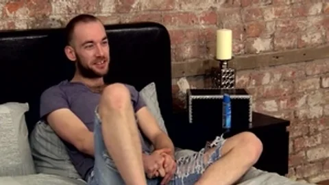 BlakeMason.com: Lincoln Gates masturbating in the bed