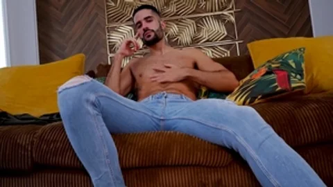 HotAFmen: Saul's Dance: Spanish Stud Jerks Off