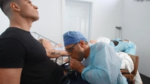 Str8 To Gay: Cumshot with tattooed Malik Delgaty & Alex Mecum