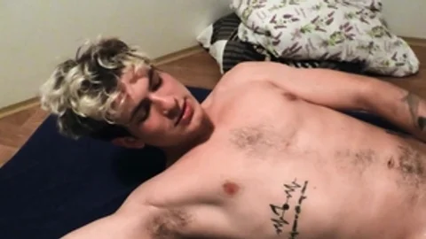 CzechHunter.com - European cumshot in the bed