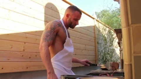 GayRoom - Real sex together with Logan Vaugn & Derek Parker