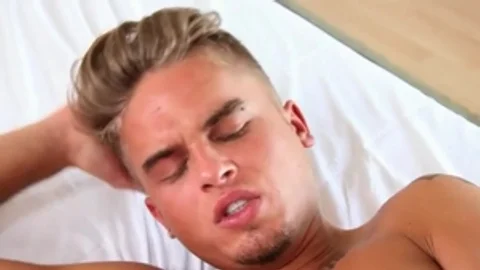 GayRoom: Felix Warner and Jay Cloud riding a dick