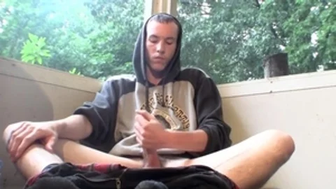 StraightNakedThugs.com: American Jake Reid masturbating