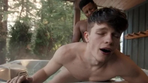 MEN: Gay Braxton Cruz handjob outdoors