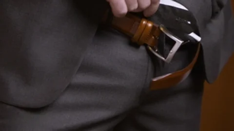 HotAFmen: Unzipping in Public