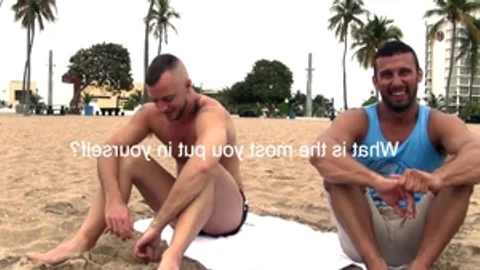 Cum Fu: Jessie Colter plus Diego Vena at the beach