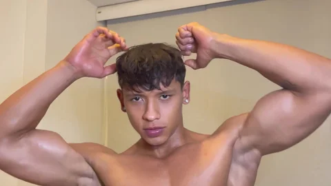 EastBoys - Latino massage