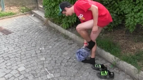 Czech Hunter: Willing To Show It All For A Price