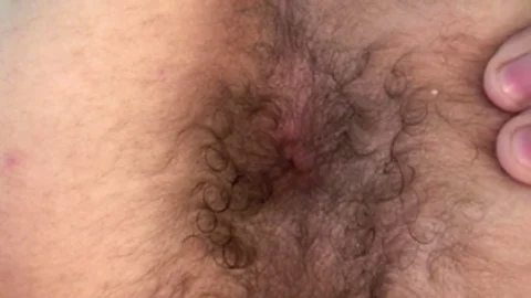 Exploring Shaved Pubes with Jerry