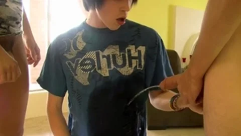 Boys-Pissing.com: Emo Conner Bradley agrees to rough nailing