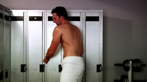 Trystan Bull: Jacking Off After Leg Day