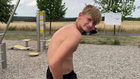 EastBoys: Athletic amateur massage sex scene