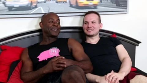 ExtraBigDicks.com - Gay Devin Tyler finds irresistible sex