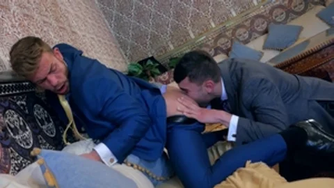 menatplay: Selling His Hole to Move into the Perfect Mansion