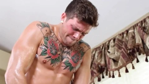 GayRoom: Sebastian Kross likes good fuck