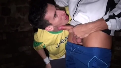 JalifStudio: Greg Centuri among amateur Miguel Bryan fingering