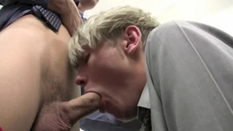 TXXXMStudios.com: Trimmed Jesse Magowan jack off in uniform