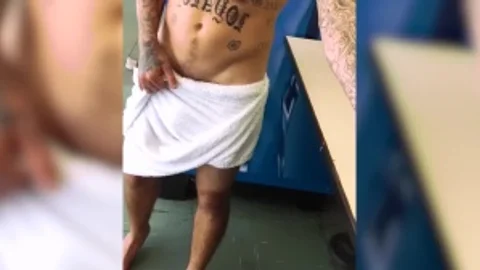 males In Public 32 - Laundromat - butthole invasion