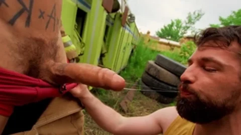 Bromo US - Thyle Knoxx pounding tattooed Bo Sinn outdoors