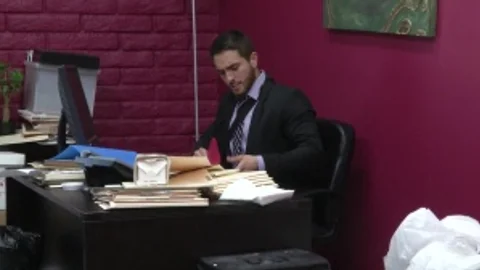 Law And Hoarder - John Magnum & Bryce Star anal Nail