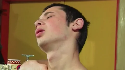 EastBoys.com: Cum in mouth plus hairy straight guy Blake