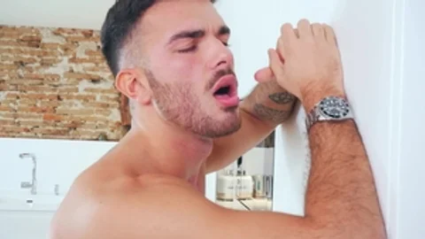 menatplay: Young Pol Brings the Heat