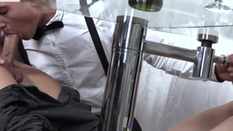 Wealthy Trio Shares Cum Wad