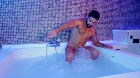 HotAFmen: Wet Venezuelan Meets the Spa